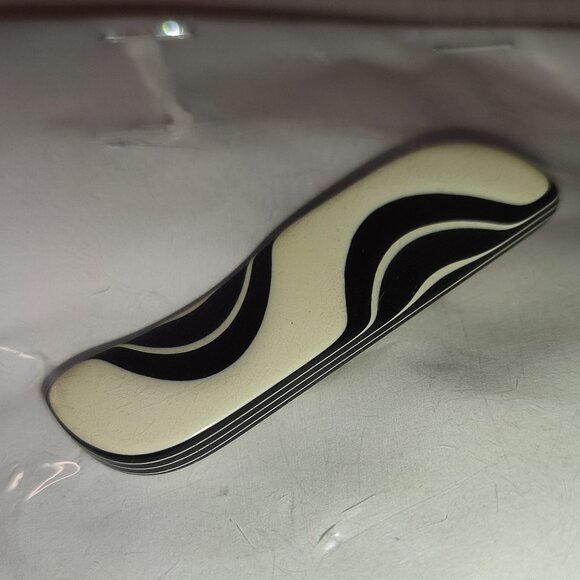 MCM Brooch Cream and Black Layers Mid Century Modern Elegant Vintage boho Old - Picture 1 of 4